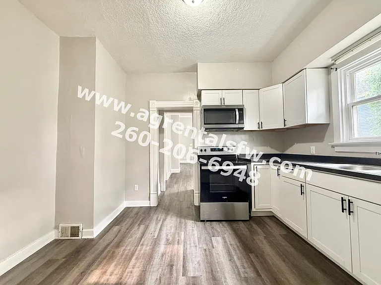 915 Lincoln Ave — Photo 13