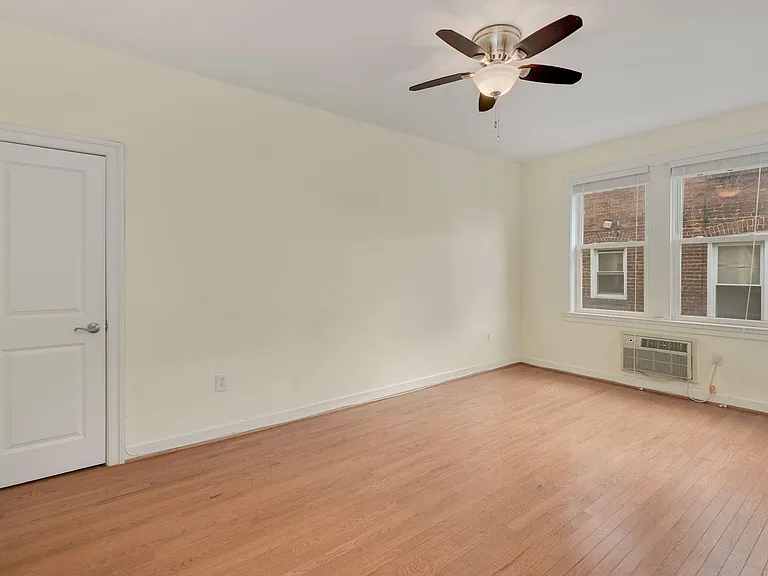 1815 A St SE #203 — Photo 3