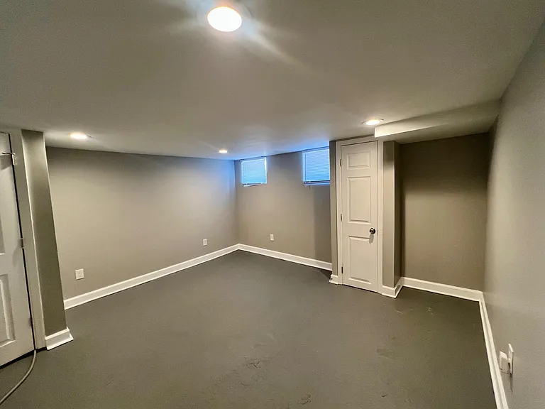 1502 E Hoffman St — Photo 17