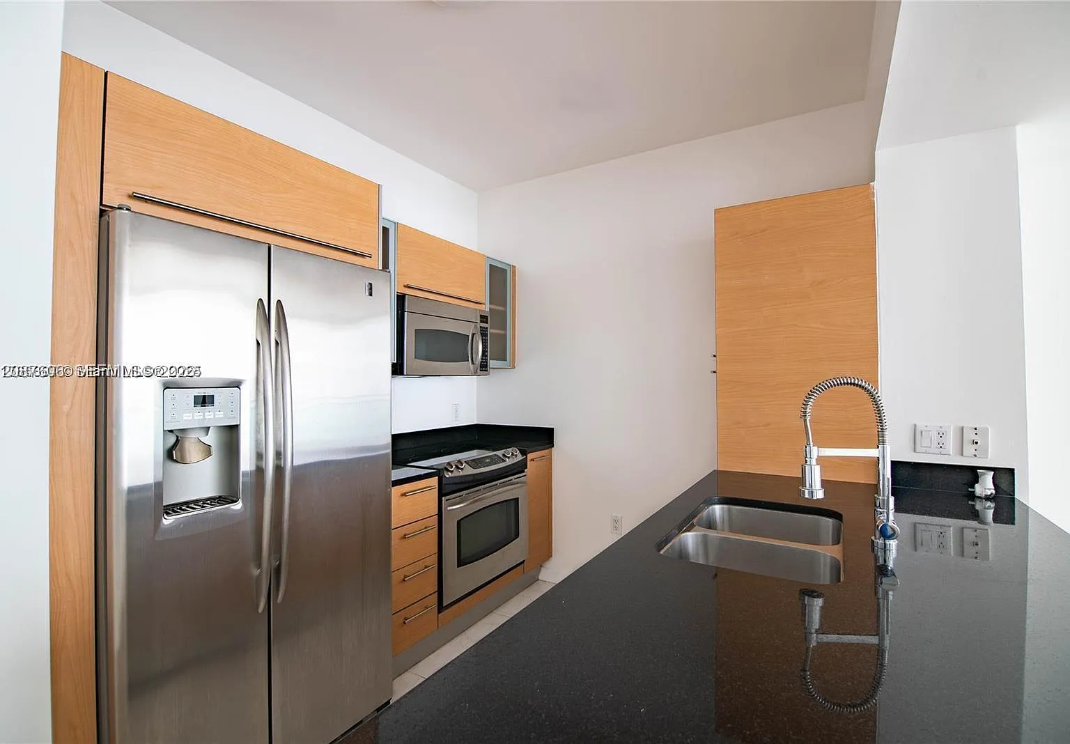 The Plaza 851 Brickell Co — Photo 2