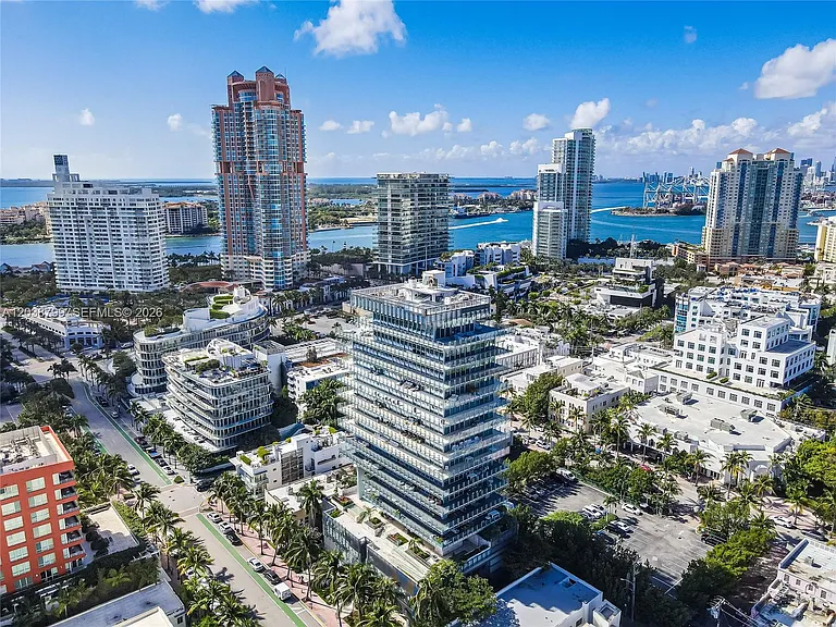 120 Ocean Dr #700 — Photo 37