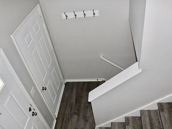 2nd image of 2016 Bennigan Ln