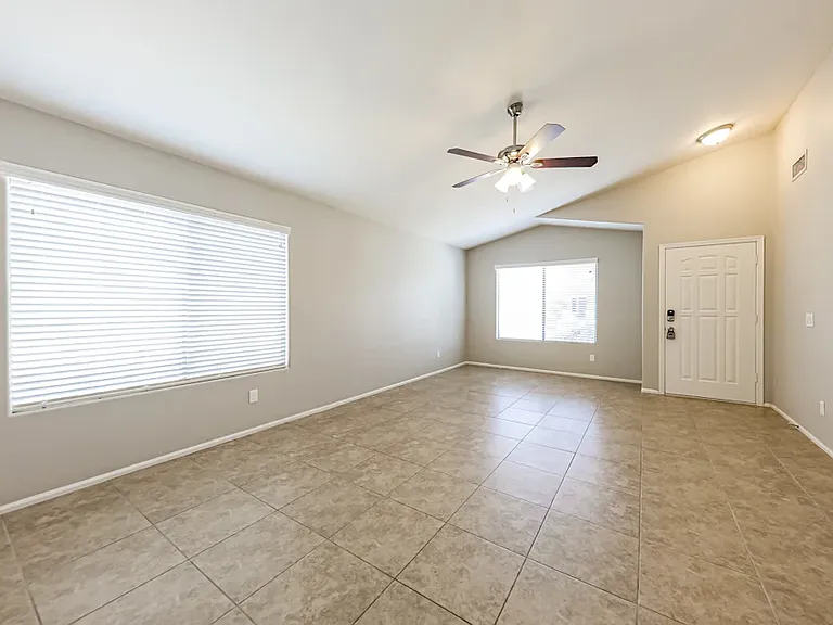 19016 W Rancho Dr — Photo 13