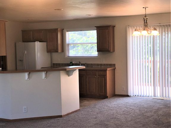 4th image of 9710 Platinum Pointe #19