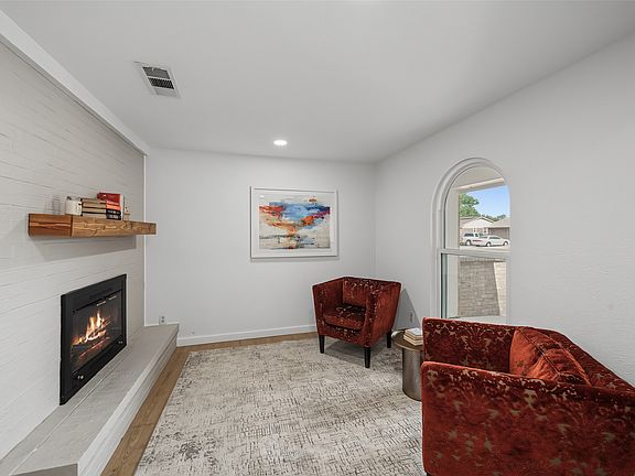 5th image of 1413 Lamplighter Ln