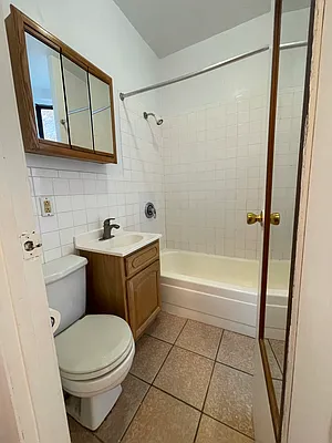 Rented by Peter R. Hungerford, LREB | media 40