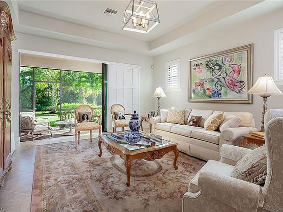3rd image of 16157 Camden Lakes Cir