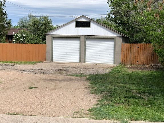 Detached 2-Car Garage