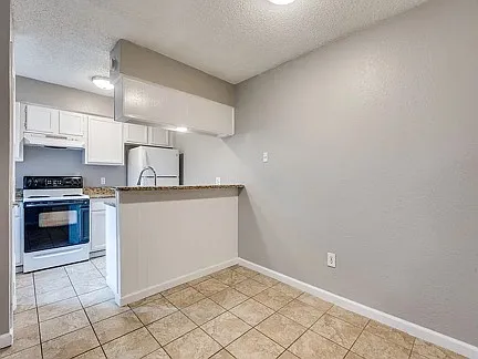 4045 Evergreen St — Photo 5