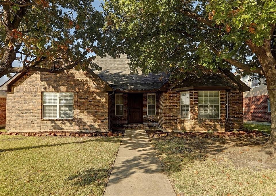 1st image of 423 Graham Ln