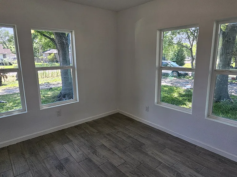 8125 Easton St — Photo 15