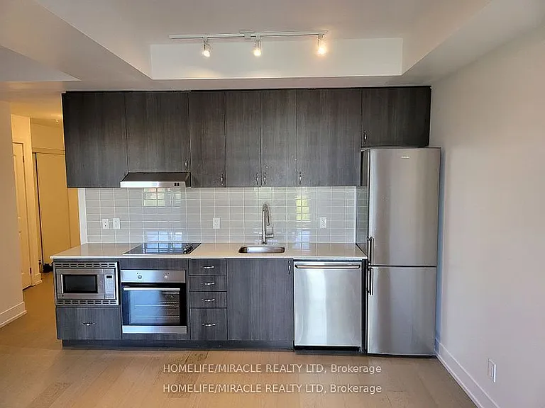 7 Kenaston Gdns #201 — Photo 15