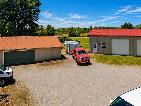 5th image of 379 Turner Rd