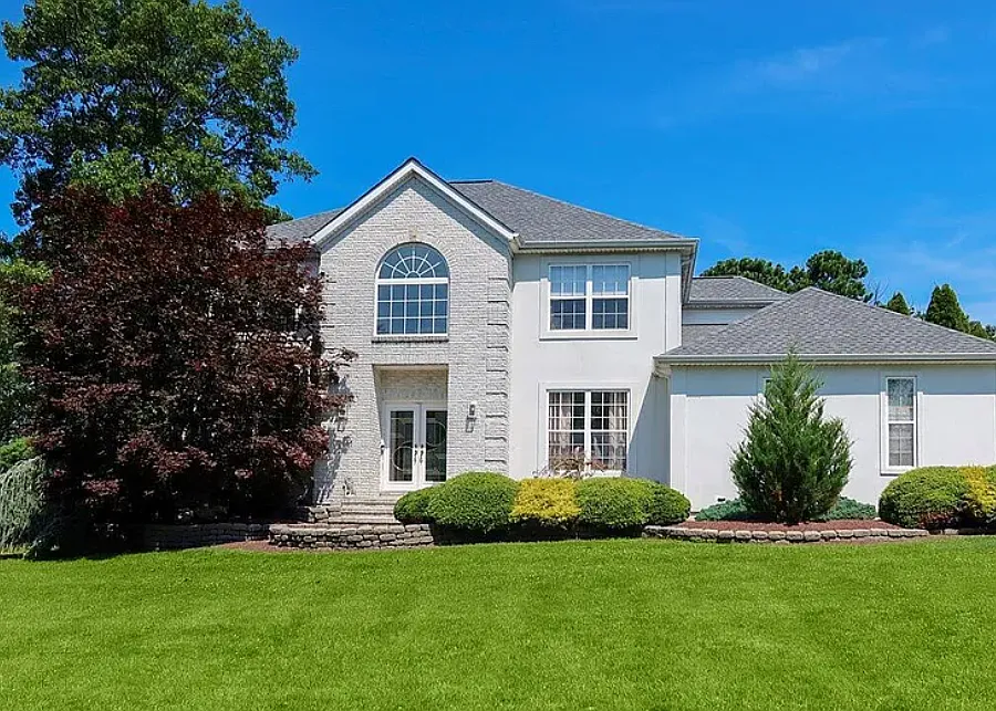 9 Cecilia Ct