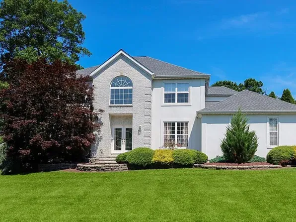 9 Cecilia Ct, Howell, NJ 07731