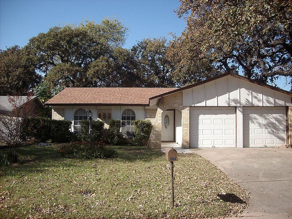 1st image of 1109 Pin Oak Dr