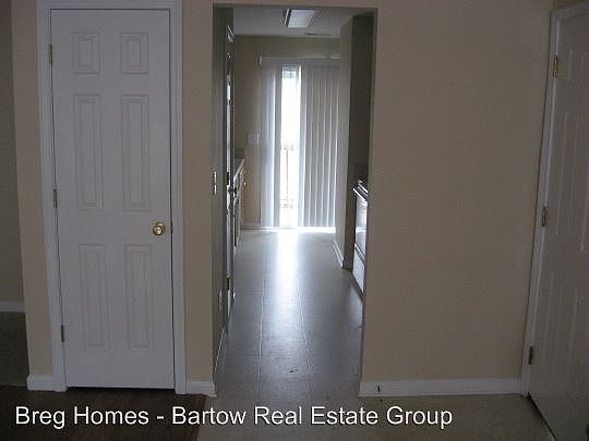 2nd image of 1602 Stonehaven Cir