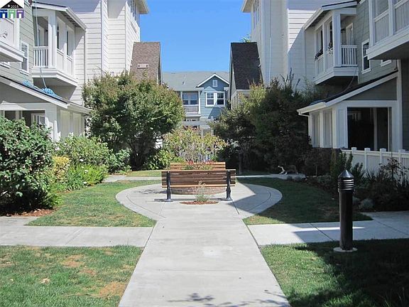 2nd image of 2265 Northshore Dr