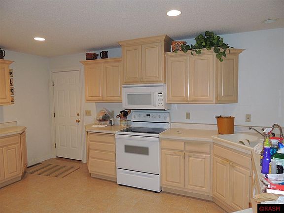 4th image of 206 Parkway Pl