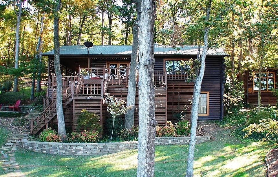 1st image of 301 Hickory Hill Ln