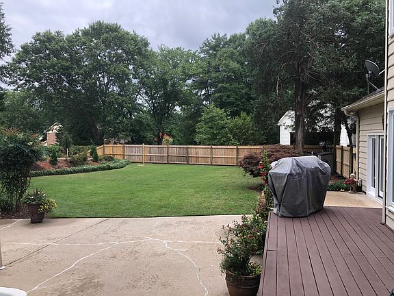 3rd image of 114 Grande Oaks Ct