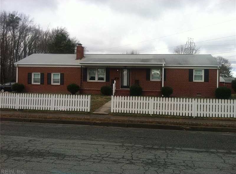 1st image of 14 Cordova Dr
