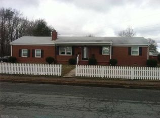 14 Cordova Dr, Hampton, VA 23666