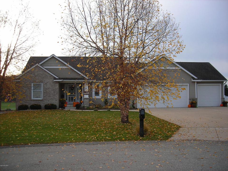 1st image of 9465 Deerway Ct