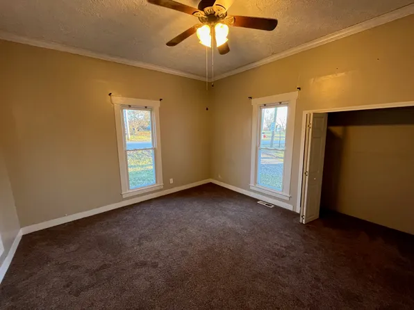 380 Cardinal Dr, Campbellsburg, KY 40011