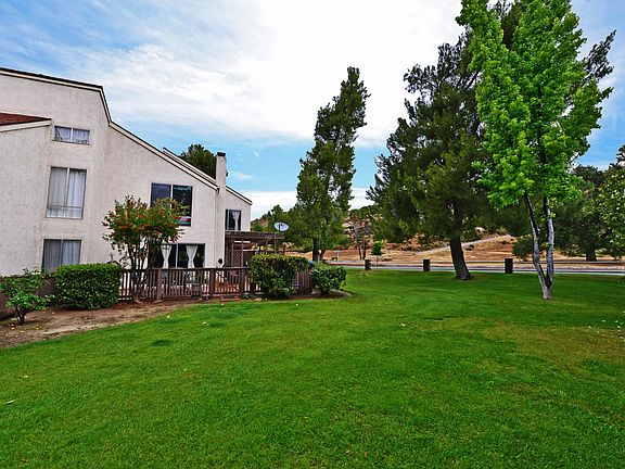 3rd image of 15846 Green Haven Ct