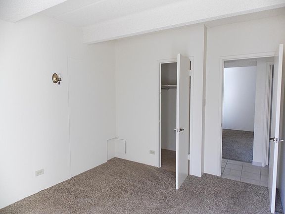 5th image of 1055 N Logan St APT 806
