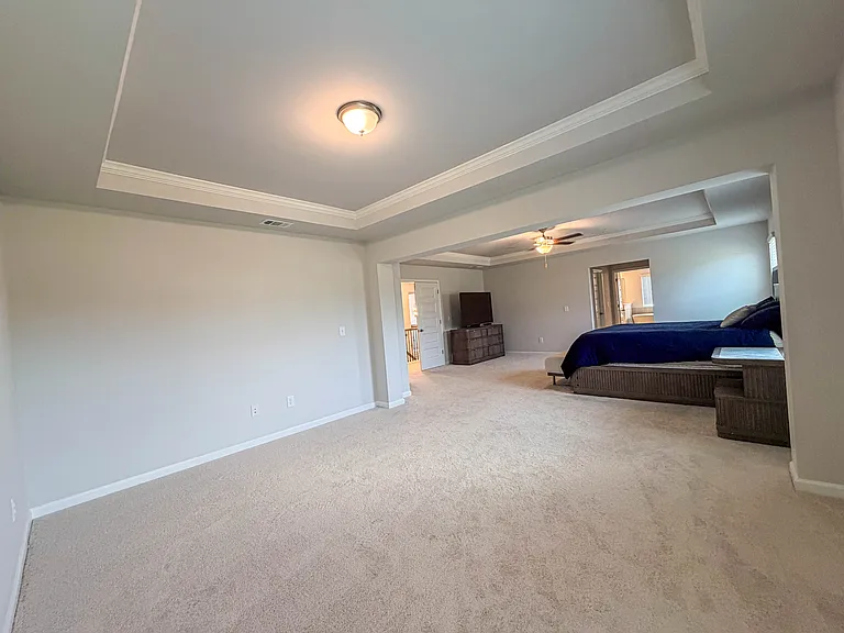 628 Sidney Ct — Photo 56