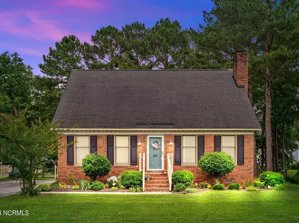 567 Chaucer Drive, Winterville, NC 28590
