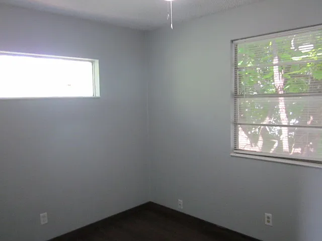 1210 N Oak St — Photo 5