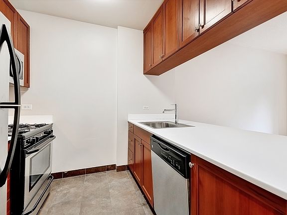 4th image of 373 Wythe Ave APT 1a