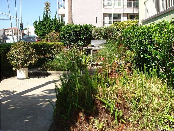 5th image of 3901 E Livingston Dr Unit 201