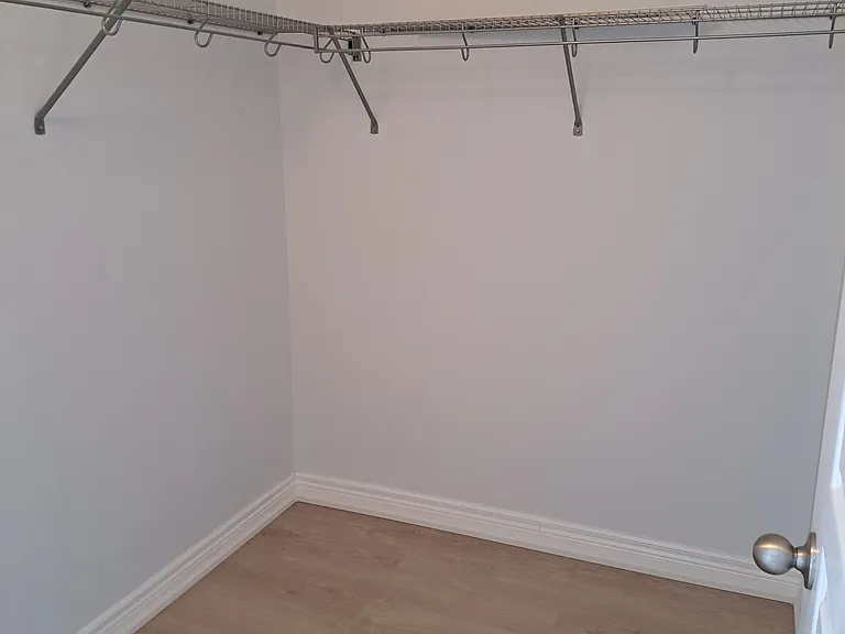 98 Highgate Dr #UPPER LEVEL — Photo 7