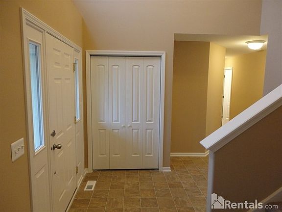 2nd image of 927 Harley Ct