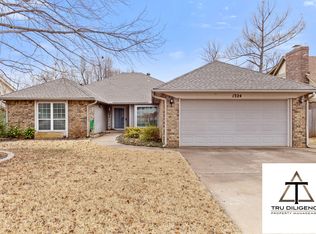 1324 Concord Ln, Edmond, OK 73003