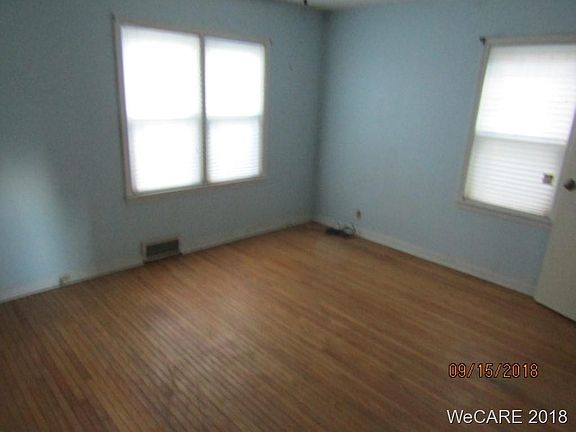 4th image of 536 S Woodlawn Ave
