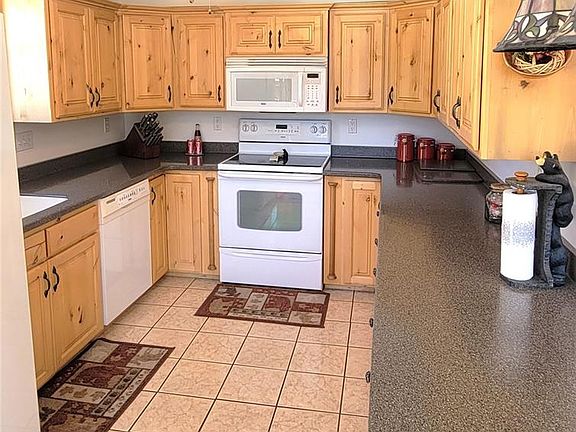 4th image of 1321 Bristlecone Road