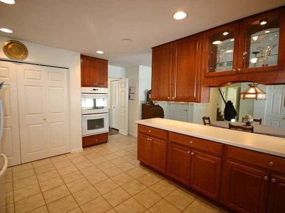 5th image of 1315 Kirkland Dr