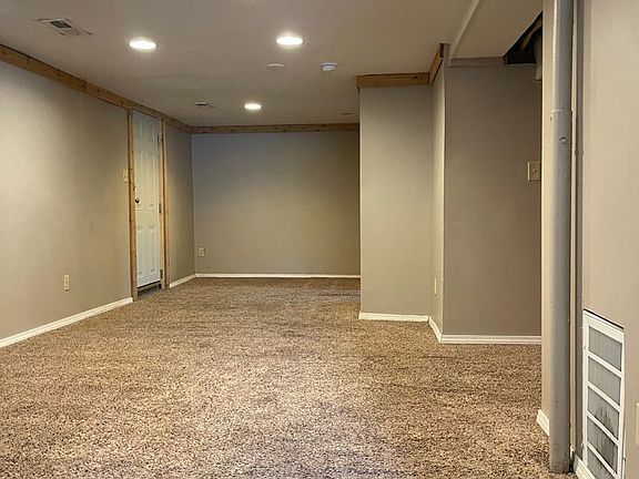 5th image of 815 S 50th St