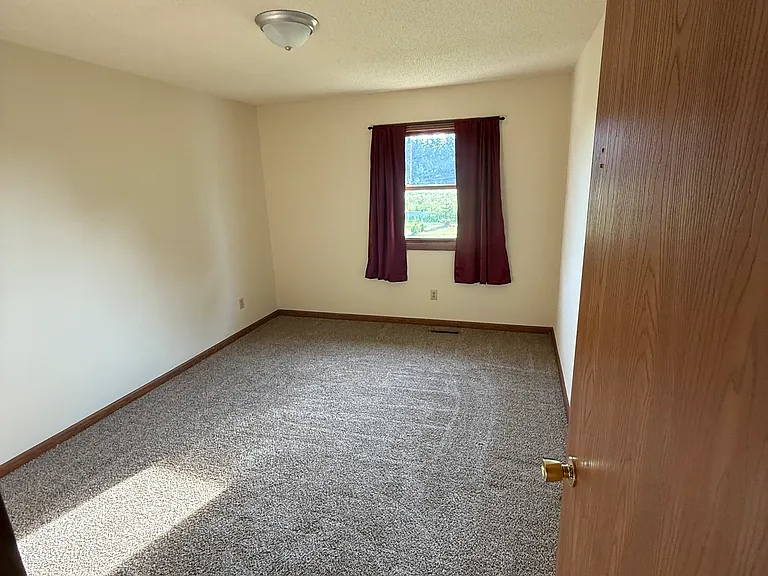 8813 Sams Dr — Photo 8