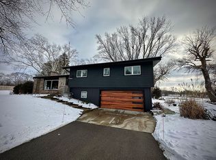 108 Delview Ln, Delavan, WI 53115