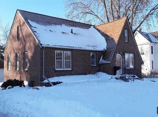 116 5th St SW, Pipestone, MN 56164