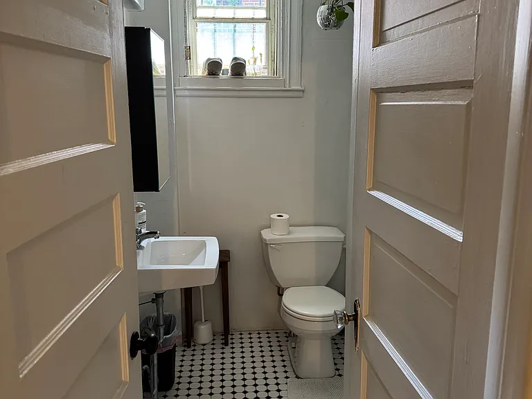 259 S 46th St #1 — Photo 25