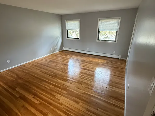 691 Mix Ave #A, Hamden, CT 06514