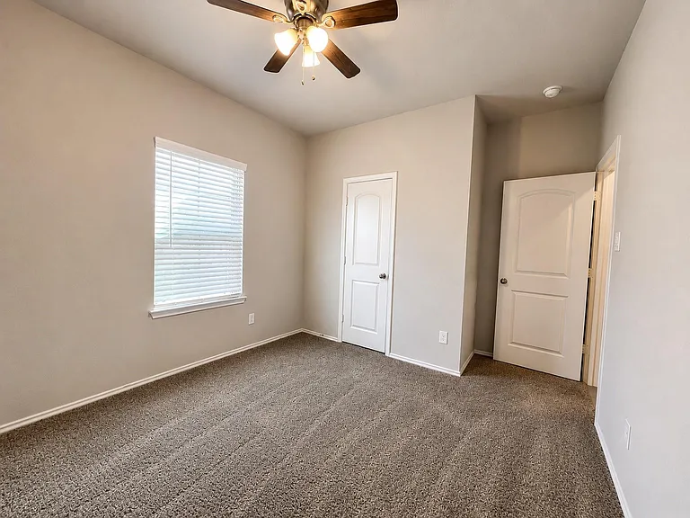 13821 Rock Island Trl — Photo 15