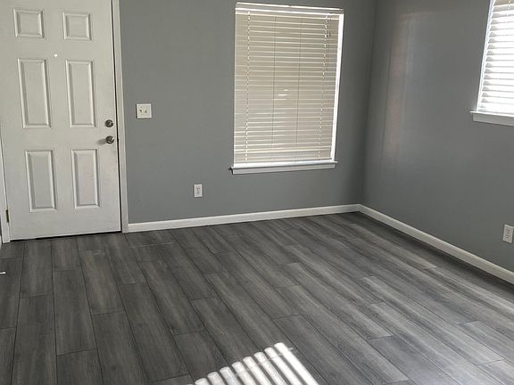 3rd image of 1805 N Wilburn Ave